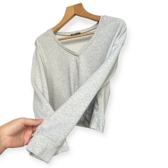 Adeline Women’s Cropped Grey Sweatshirt, Large - Picture 3 of 7